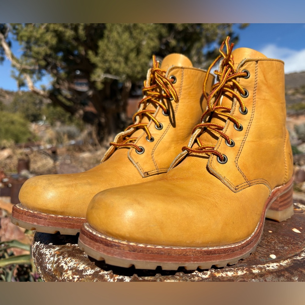 FRYE Short Lug Sole Lace Up Boots Banana With Sunrise Marbling - Picture 6 of 16